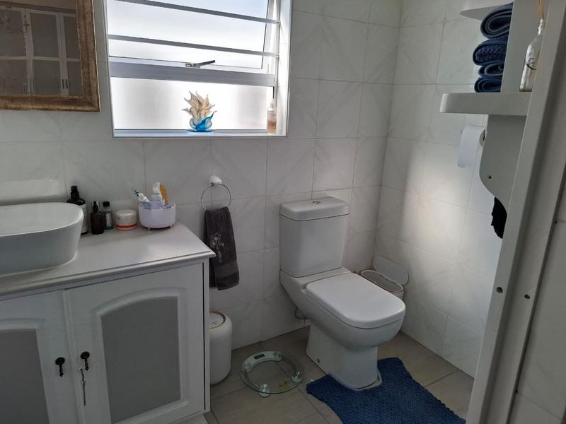 4 Bedroom Property for Sale in Dwarskersbos Western Cape